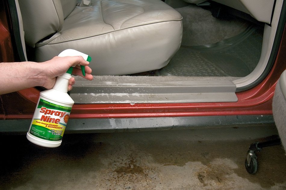 Spray Nine 26832 Heavy Duty Cleaner/Degreaser and Disinfectant, 32 oz. N10