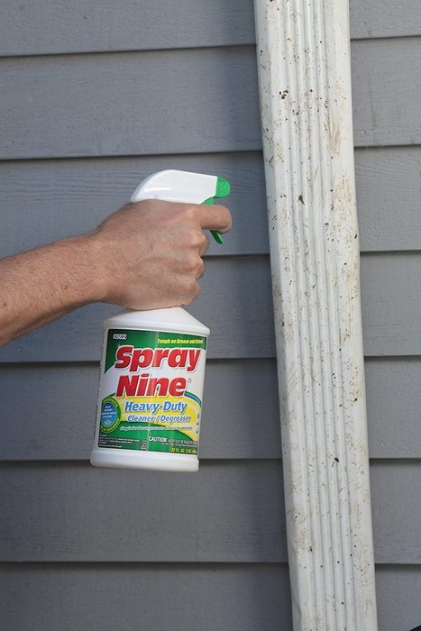 Spray Nine 26832 Heavy Duty Cleaner/Degreaser and Disinfectant, 32 oz. N12