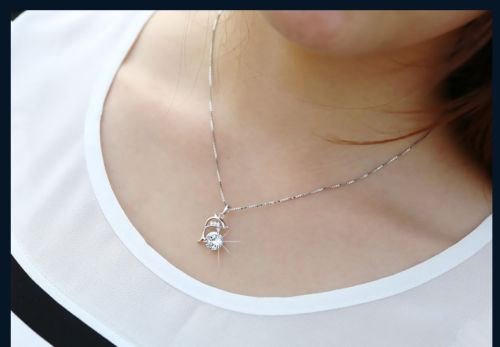 Jumping Dolphins Silver Rhinestone Creative Charm Necklace Pendant Love Souvenir N4