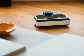 Neato Botvac D80 Robot Vacuum for Pets and Allergies N2