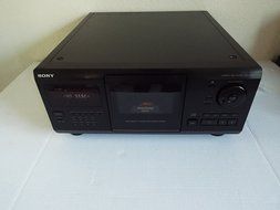 Sony CDP-CX255 - 200 Disc CD Player with Text input