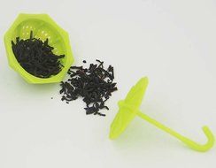 Umbrella Tea Leaf Strainer Herbal Spice Infuser Filter Diffuser Kitchen Tool 3 Colors to Choose (Red) N3