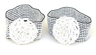 Elegant jewelry box, with 2 white beach bracelets, and Black Necklace N5