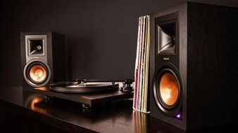 Klipsch R-15PM + Pro-Ject Primary Turntable Bundle N4