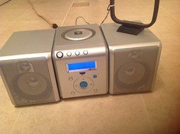 Trutech&reg; Micro CD/Radio Stereo System - TRCD688 N3