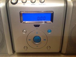 Trutech&reg; Micro CD/Radio Stereo System - TRCD688 N4