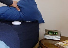 Sonic Alert Loud Dual Alarm Clock SB200ss with Vibrating Shaker N5