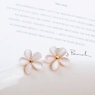 KAKA(TM) Women Girl Korean Stylish Black Four-leaf Glass Pearl Beauty Earing Accessories N14