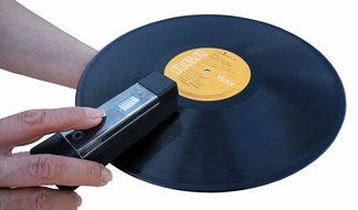 Boytone Anti-Static Carbon Fiber record and LP, Vinyl cleaner, washer with Stylus brush and record cleaning liquid... N3