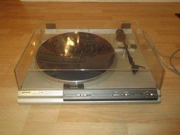 Garrard Direct Drive D-30 Turntable Record Player N6