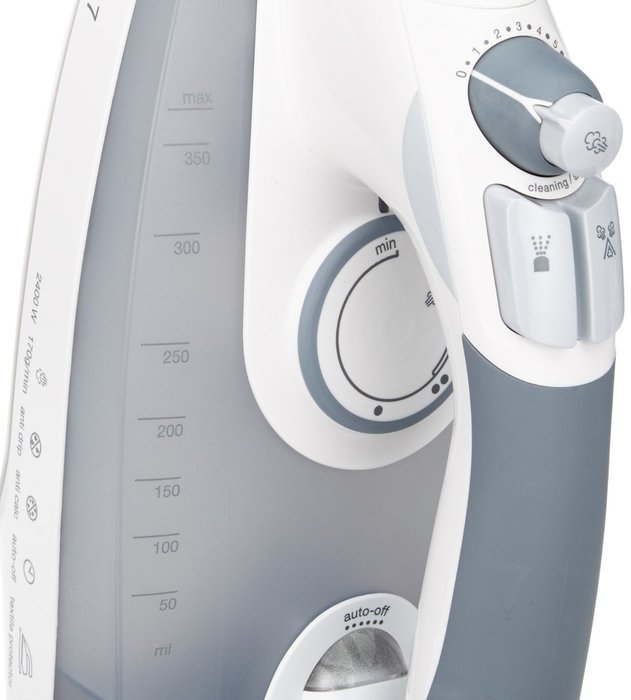 Braun TS785 TexStyle 7 2400-watt Steam Iron, 220-volt N4