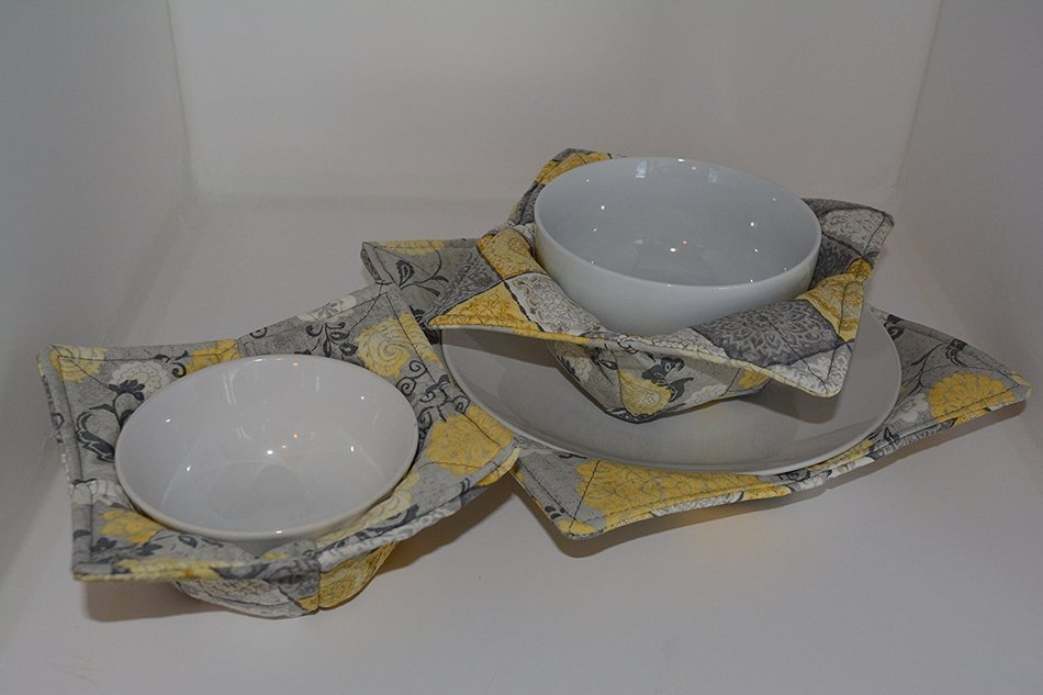 Microwave Bowl Cozies // Reversible // Set of 3 // 1 Small Bowl Cozy // 1 Medium Bowl Cozy// 1 Dinner Plate Cozy...