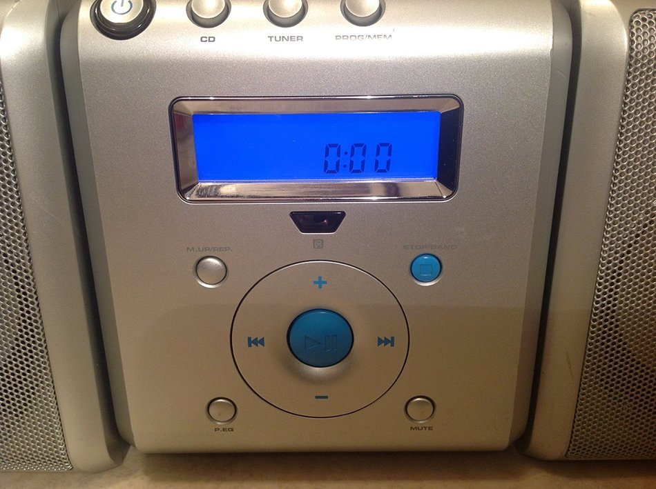 Trutech&reg; Micro CD/Radio Stereo System - TRCD688 N4