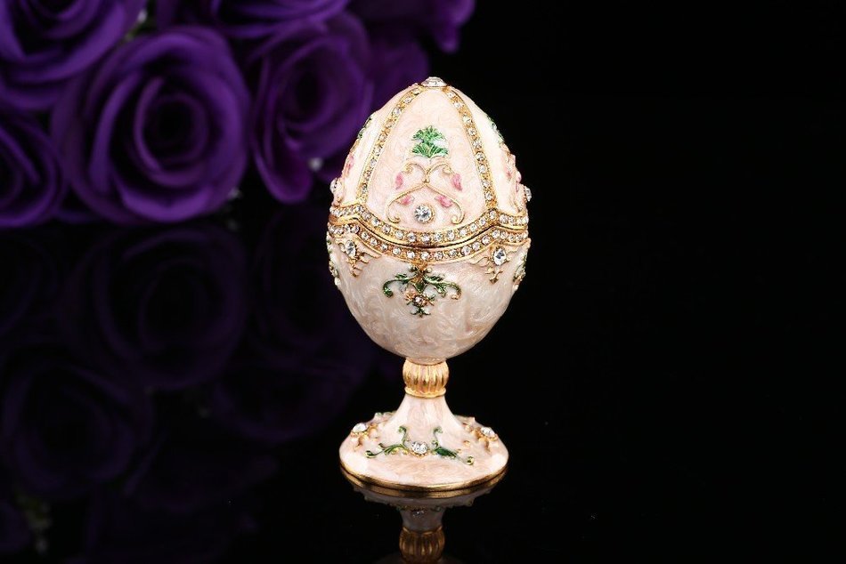 White faberge egg home decor Desktop Ornaments Pewter alloy N4