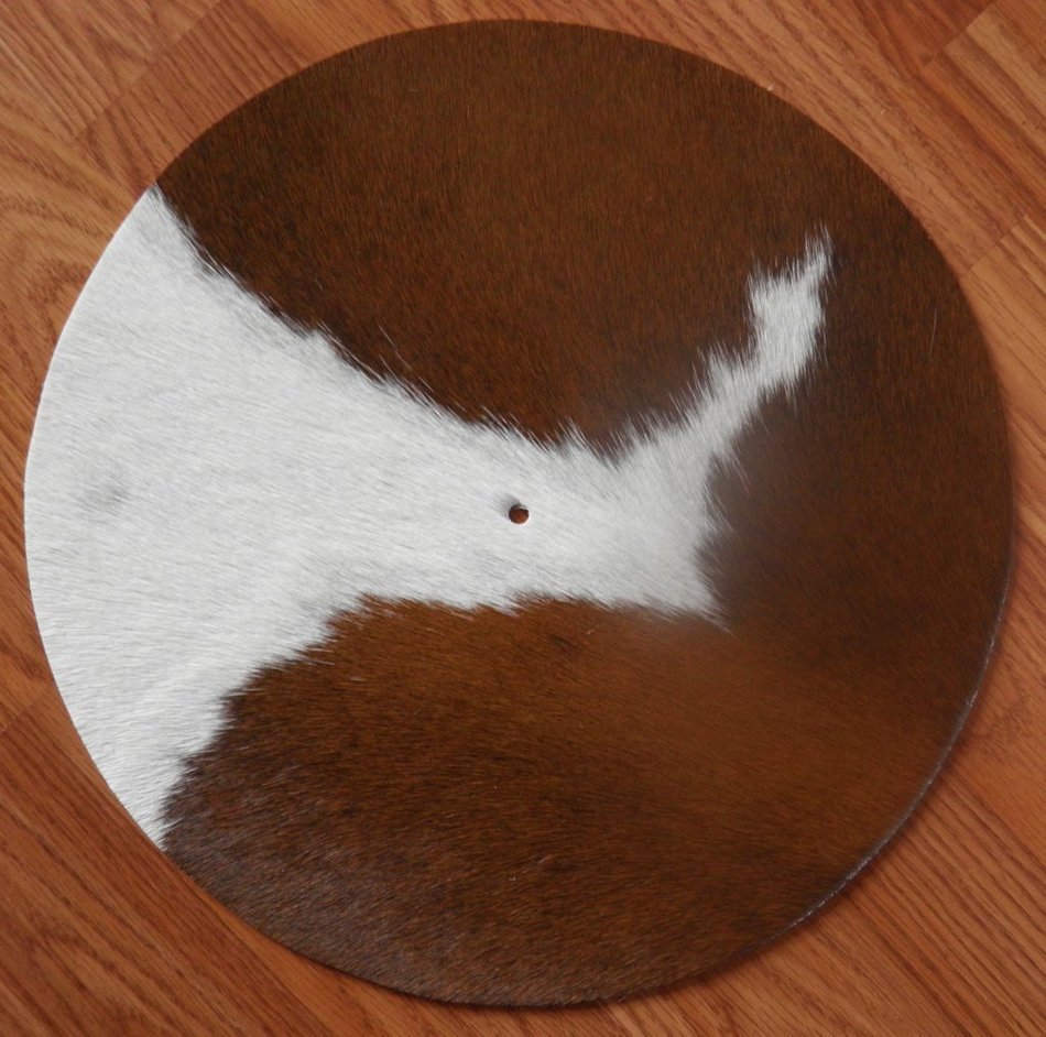 Mooo Mat - Turntable Mat - Cowhide on Cork N3