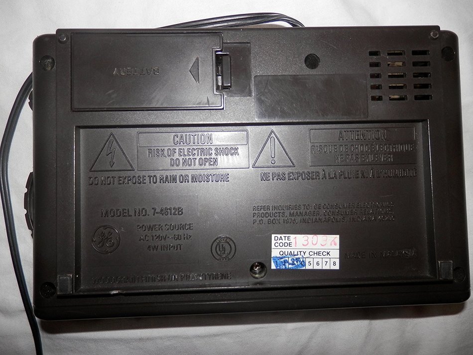 1993 GE Digital Clock Radio 7-4612B N3
