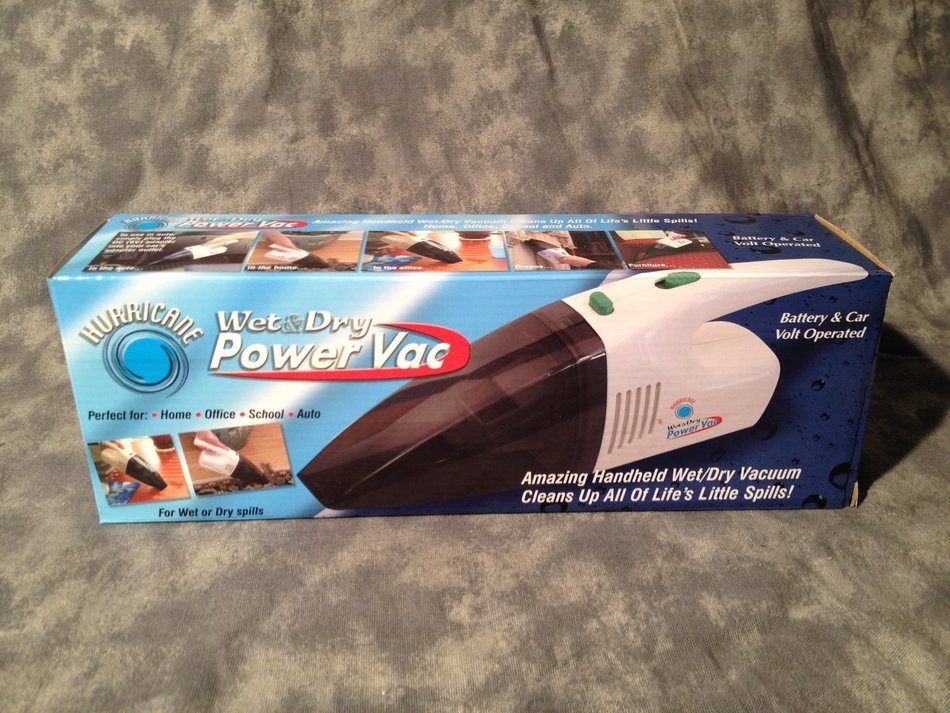 Portable Wet & Dry Power Vacuum Cleaner, Cordless, Hurricane HPV12 (Car Adaptor Included) N2
