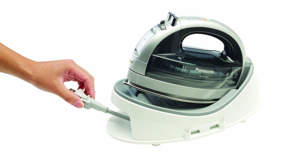 NI-WL600 Panasonic - Cordless 360 Freestyle Steam Dry Iron (Complete Set) w/ Bonus: Premium Microfiber Cleaner... N6