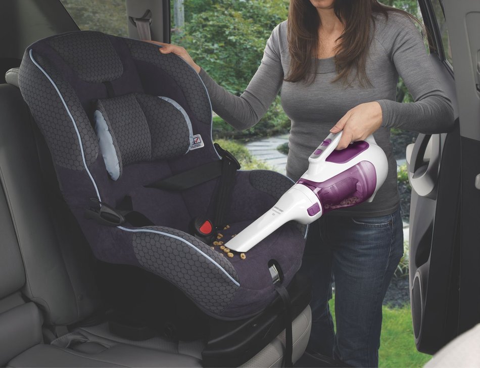Black & Decker CHV1210 Dustbuster 12-Volt Cordless Cyclonic Hand Vac N6