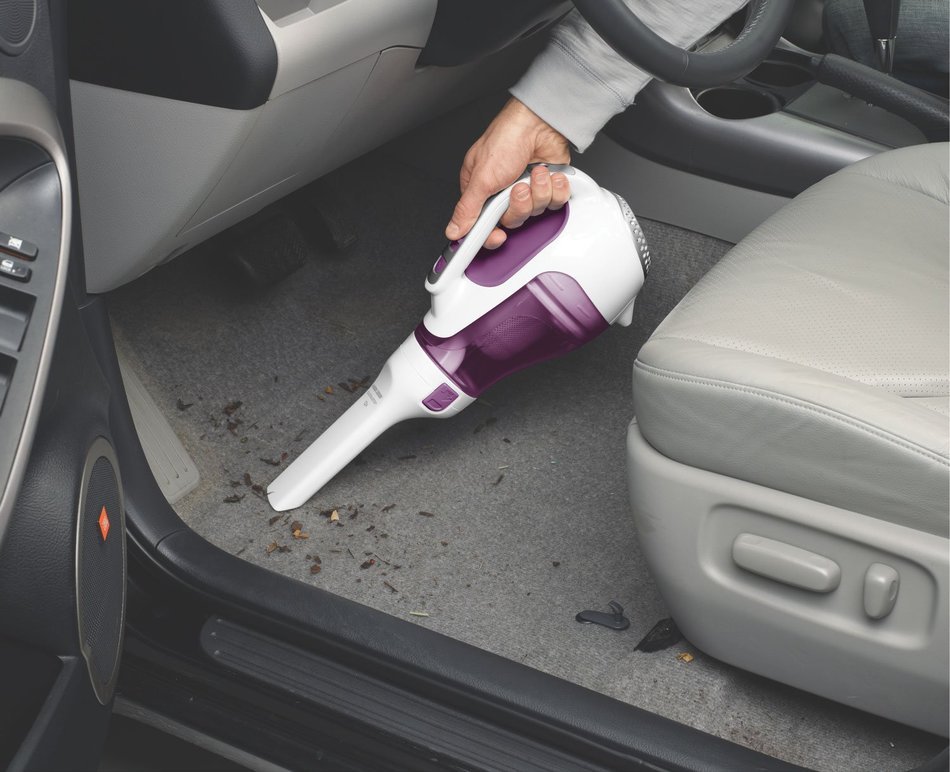 Black & Decker CHV1210 Dustbuster 12-Volt Cordless Cyclonic Hand Vac N7