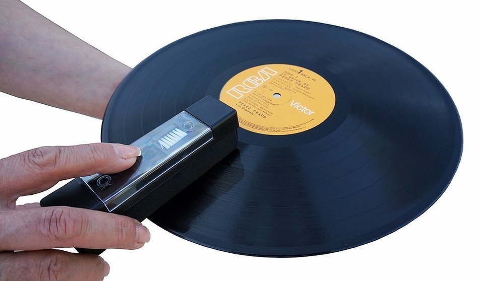Boytone Anti-Static Carbon Fiber record and LP, Vinyl cleaner, washer with Stylus brush and record cleaning liquid... N3