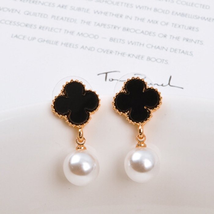 KAKA(TM) Women Girl Korean Stylish Black Four-leaf Glass Pearl Beauty Earing Accessories N24