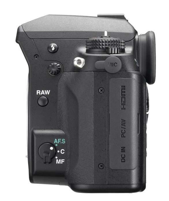 Pentax K-7 14.6 MP Digital SLR with Shake Reduction and 720p HD Video (Body Only) N2