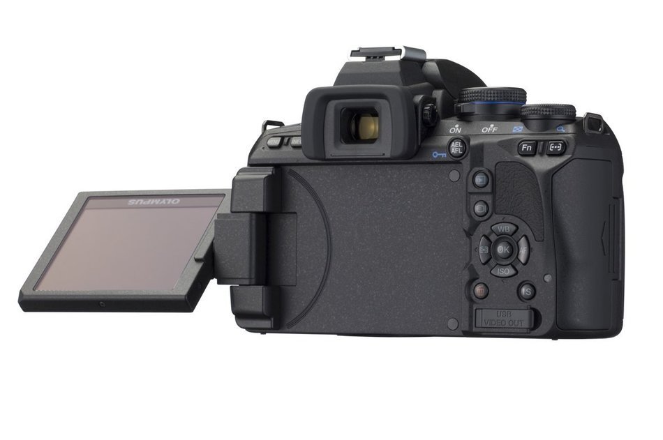 Olympus Evolt E620 12.3MP Live MOS Digital SLR Camera with Image Stabilization and 2.7 inch Swivel LCD (Body Only) N3
