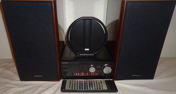 Onkyo R-805X WRAT Mini / Micro Shelf HIFI FM Stereo Tuner Amplifier Complete with D-062AX L &amp; R Speaker System... N2
