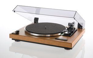 Thorens - TD240-2 - Automatic Turntable - Bright Wood - w/AT95E