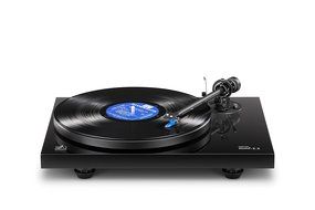 Music Hall MMF 2.2 Belt Driven Turntable with Cartridge, Gloss Black N7