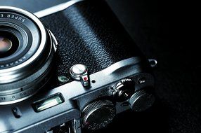 Fujifilm X100S 16 MP Digital Camera with 2.8-Inch LCD (Silver) (OLD MODEL) N14