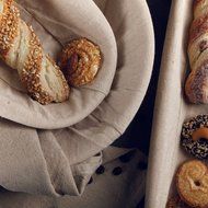 Homestia Round Shaped Bread Dough Proofing Rising Rattan Basket &amp; Linen, 9.8 Inch N22