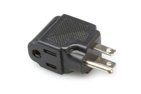 Hosa PWA-421 Power Adaptor IEC C13 to NEMA 5-15P