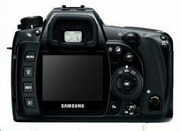 Samsung GX-10 10.2MP Digital SLR Camera with 18-55mm Schneider D-XENON Lens