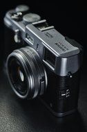 Fujifilm X100S 16 MP Digital Camera with 2.8-Inch LCD (Silver) (OLD MODEL) N17