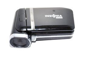 Insignia NS-DV720P 5.0MP High-Definition Digital Camcorder with 3-Inch LCD Screen N2