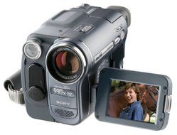 Sony CCD-TRV328 20x Optical Zoom 990x Digital Zoom Hi8 Analog Handycam with SteadyShot (Discontinued by Manufacturer) N2