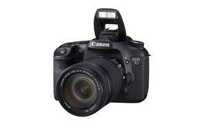 Canon EOS 7D Digital Camera with 18-135mm f/3.5-5.6 IS Lens Kit N5