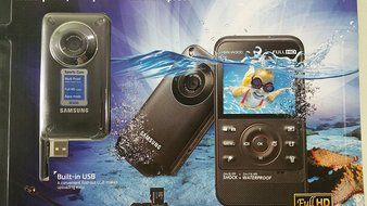 Limited SAMSUNG HMX-W300 Full HD 1080p Pocket Camcorder Bundle N5