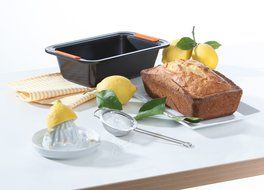 Le Creuset Toughened Non-Stick Bakeware 2 lb Loaf Tin N3