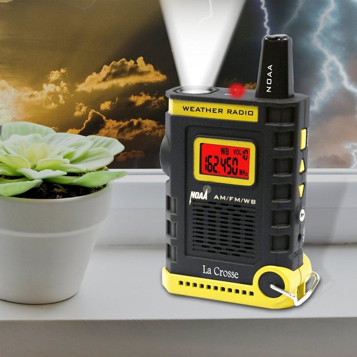 La Crosse Technology T83738 Super Sport NOAA AM/FM Weather Radio with Flashlight N5