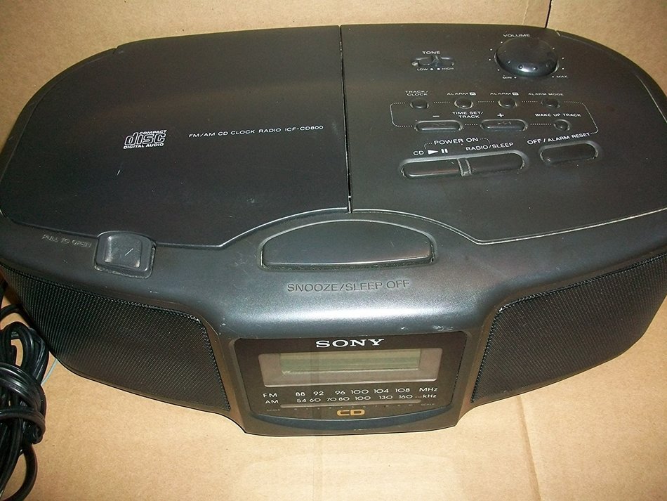Sony FM/AM CD Clock Radio ICF-CD800