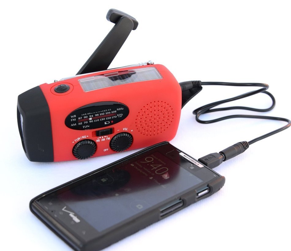topAlert HY-88WB Emergency Dynamo Solar Self Powered AM/FM/WB(NOAA) Radio w/ LED Flashlight, Cell Phone Charger... N8