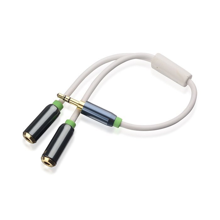 Cable Matters Gold Plated 3.5mm Stereo Splitter in Black 8 Inch N5