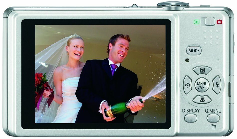 Panasonic Lumix DMC-FS7 10MP Digital Camera with 4x MEGA Optical Image Stabilized Zoom and 2.7 inch LCD (Silver) N2