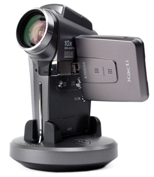 Sanyo Xacti VPC-HD1 5.1MP MPEG-4 High Definition Camcorder w/10x Optical Zoom (Discontinued by Manufacturer)