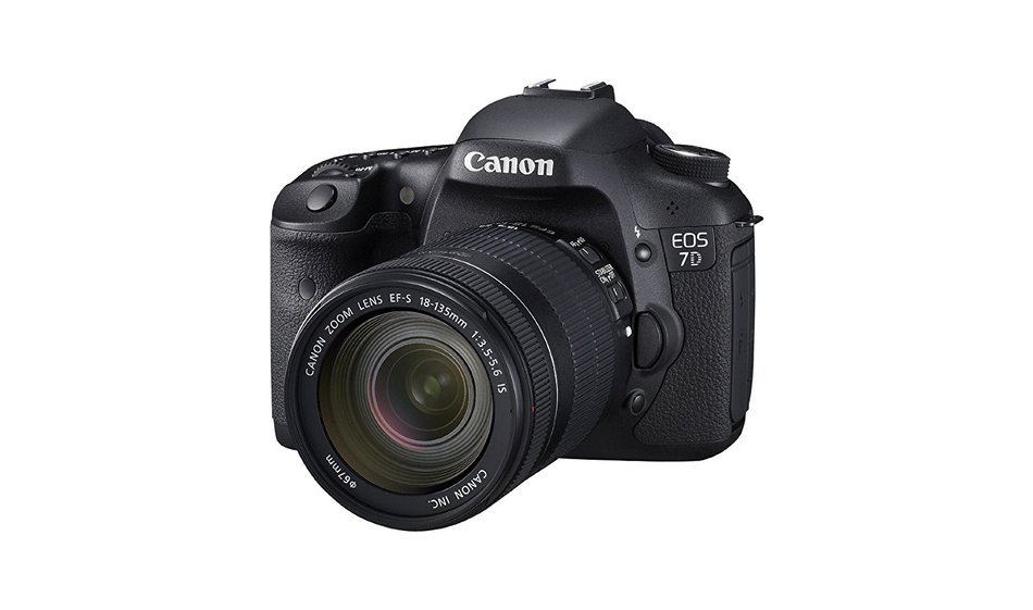 Canon EOS 7D Digital Camera with 18-135mm f/3.5-5.6 IS Lens Kit N2