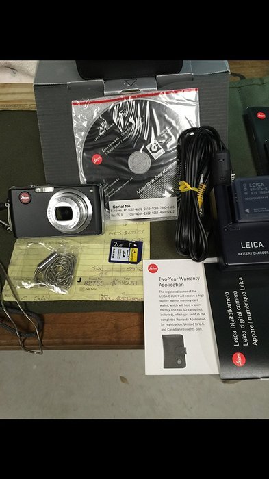 Leica C-LUX 1 6MP Digital Camera with 3.6x Optical Image Stabilized Zoom (Silver) N10