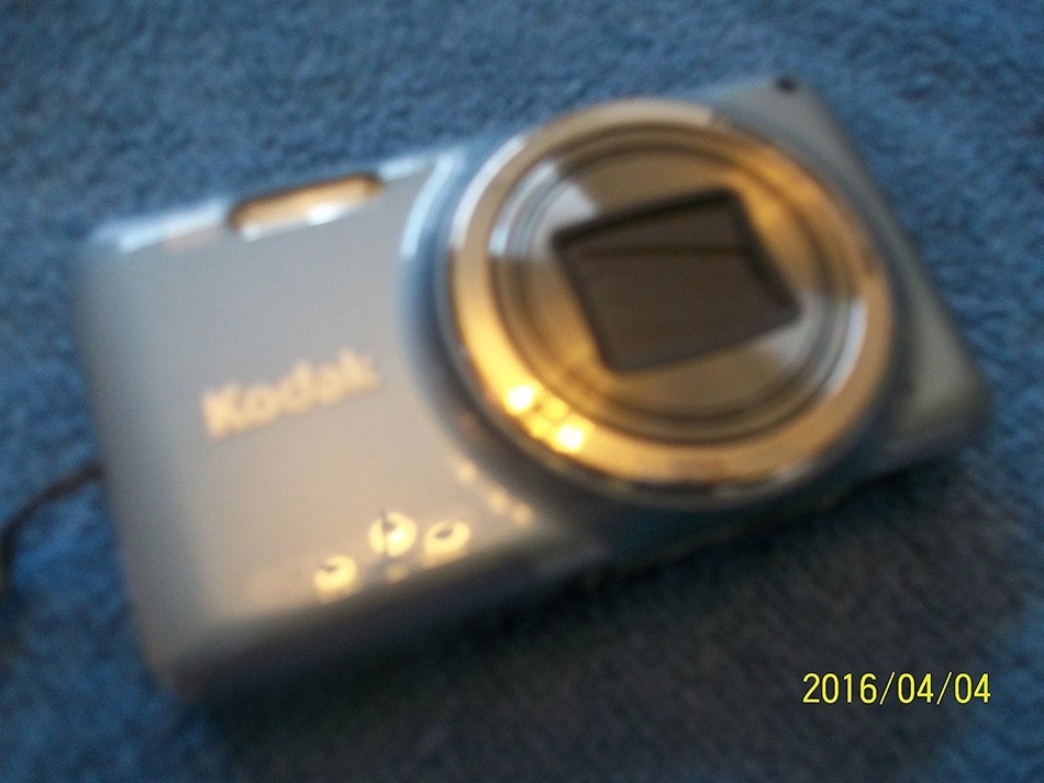 Kodak EasyShare M583 14 MP Digital Camera with 8x Optical Zoom and 3-Inch LCD - Blue N3